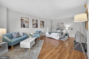 1816 New Hampshire Ave NW in Washington, DC - Building Photo