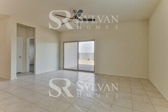 11376 E Aster Ln in Florence, AZ - Building Photo - Building Photo