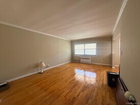 30-34 73rd St in Queens, NY - Building Photo