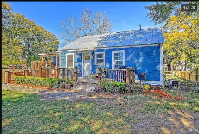 1225 Yeamans Hall Rd in Hanahan, SC - Building Photo - Building Photo
