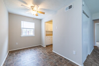 John Abbitt Apartments in Hampton, VA - Building Photo - Interior Photo