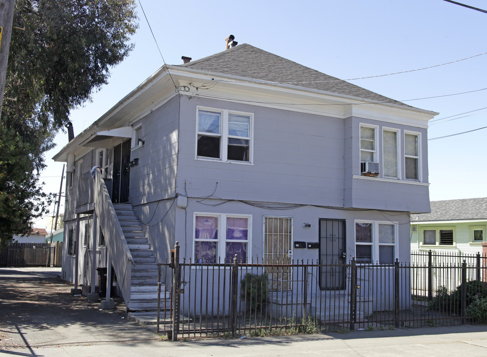 1362-1364 90th Ave in Oakland, CA - Building Photo