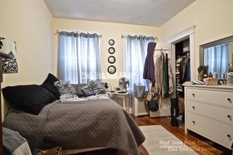 35 Chester St, Unit 2 in Boston, MA - Foto de edificio - Building Photo