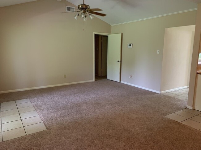 property at 618 Overbluff St