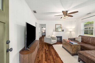 324 Pine St NE in Marietta, GA - Building Photo - Building Photo