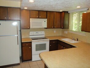 292 N 1425 E in Layton, UT - Building Photo - Building Photo