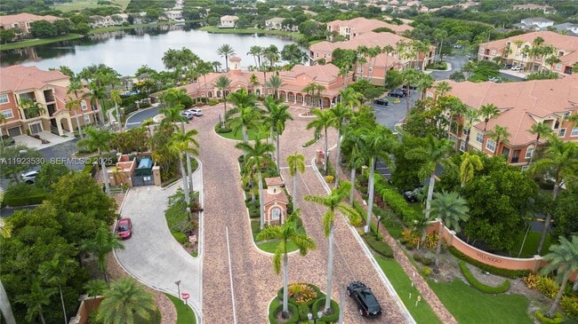 4506 SW 160th Ave in Miramar, FL - Foto de edificio - Building Photo