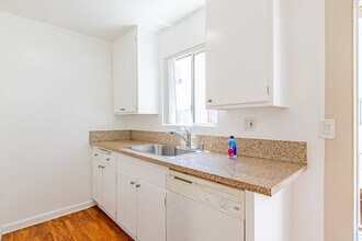 Northgate Apartments in Canoga Park, CA - Building Photo - Building Photo