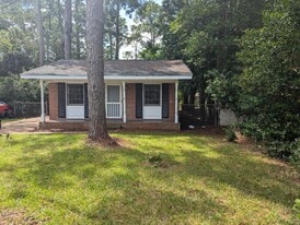 906 Holloway Ave in Albany, GA - Building Photo