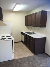 2014 Greysolon Rd in Duluth, MN - Building Photo - Building Photo