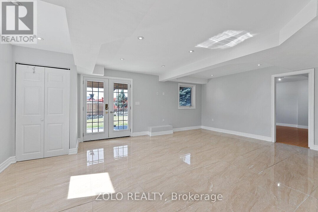 162 Fred Young Dr in Toronto, ON - Building Photo