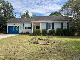 113 Quiet Ln in Hazel Green, AL - Building Photo