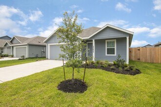 25653 Rose Creek Dr in Cleveland, TX - Building Photo - Building Photo