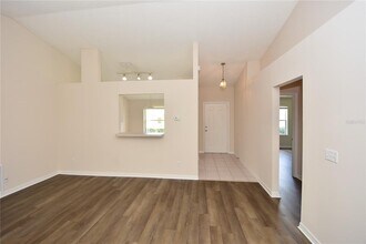 19 Burning Ember Ln in Palm Coast, FL - Building Photo - Building Photo