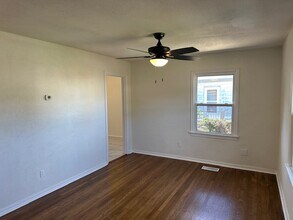 314 E Ercoupe Dr in Midwest City, OK - Building Photo - Building Photo