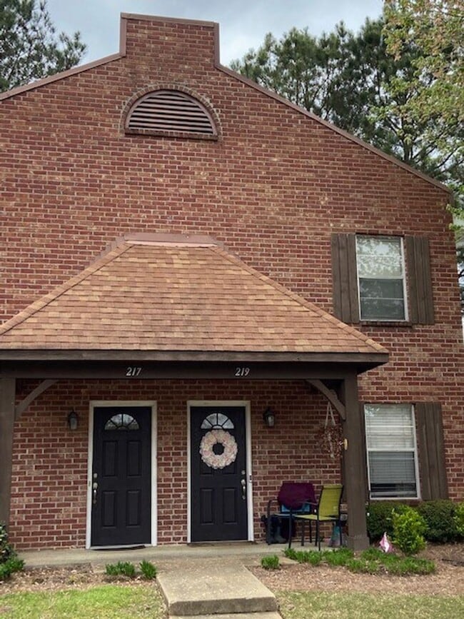 property at 219 Edinburgh Way