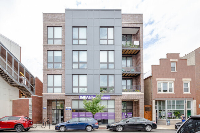 property at 3418 N Lincoln Ave