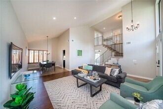 27808 Sycamore Creek Dr in Santa Clarita, CA - Building Photo - Building Photo