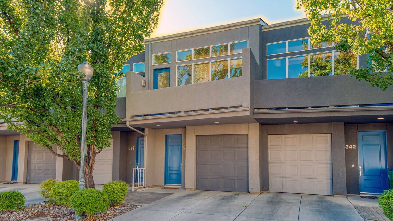350 State St in Reno, NV - Building Photo