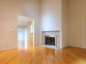 19354 Titus Ct, Unit C111 in Saratoga, CA - Building Photo - Building Photo