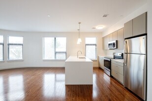 455 Harvard St, Unit 400 in Brookline, MA - Building Photo