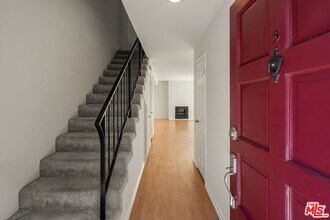 1805 S Barrington Ave in Los Angeles, CA - Building Photo - Building Photo