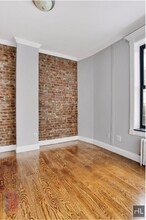East 100th Street, Unit 2C in New York, NY - Building Photo - Building Photo