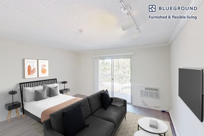 555 W Middlefield Rd