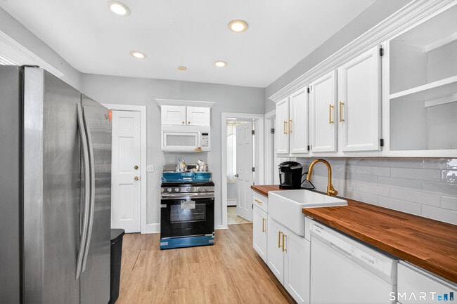 380 Gurdon St in Bridgeport, CT - Building Photo - Building Photo