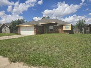 216 Sombrero Rd in Clovis, NM - Building Photo - Building Photo