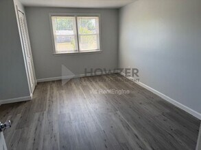 325 Oak Neck Rd in Barnstable, MA - Building Photo - Building Photo