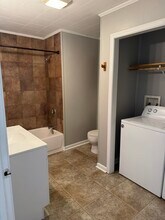 405 E Spruce St in Crowley, LA - Building Photo - Building Photo