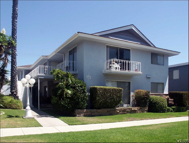 24257 Santa Clara Ave in Dana Point, CA - Building Photo - Building Photo