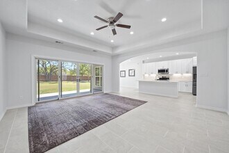 503 E 2nd St in Elgin, TX - Building Photo - Building Photo