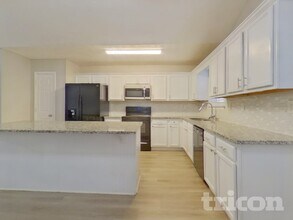 2211 Ashton Dr in Villa Rica, GA - Foto de edificio - Building Photo