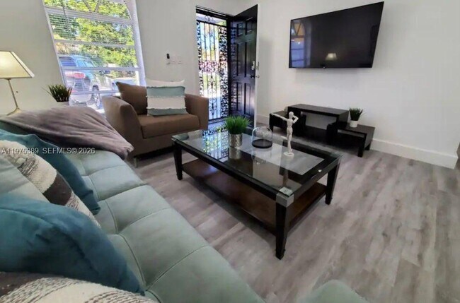 2532 NW 175th Terrace in Miami Gardens, FL - Building Photo - Building Photo