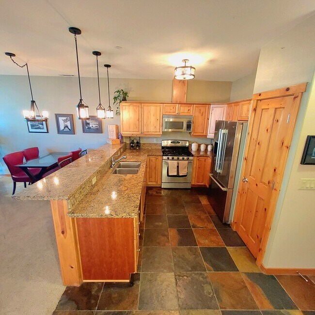 11530 Dolomite Way in Truckee, CA - Foto de edificio - Building Photo
