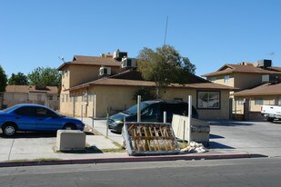 1500 Henry Dr in Las Vegas, NV - Building Photo