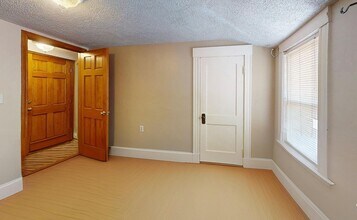 16 Templeton Pkwy in Watertown, MA - Building Photo - Building Photo