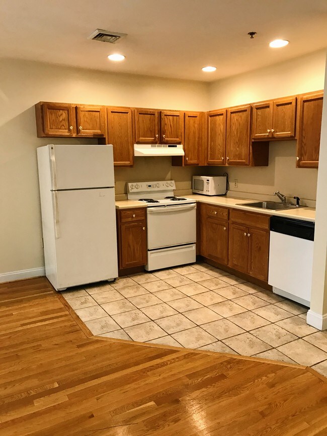 15 Pearl St in Cambridge, MA - Foto de edificio - Building Photo