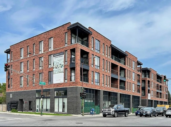 property at 3207 N Narragansett Ave