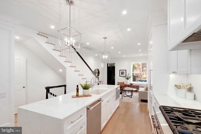 1421 27th St NW in Washington, DC - Building Photo - Building Photo