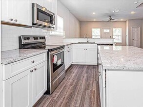 8235 Locksley Rd-Unit -A in Houston, TX - Building Photo - Building Photo