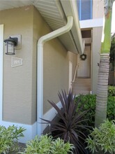 866 Carrick Bend Cir in Naples, FL - Building Photo - Building Photo