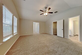 7202 Winter Song Dr in Magnolia, TX - Foto de edificio - Building Photo