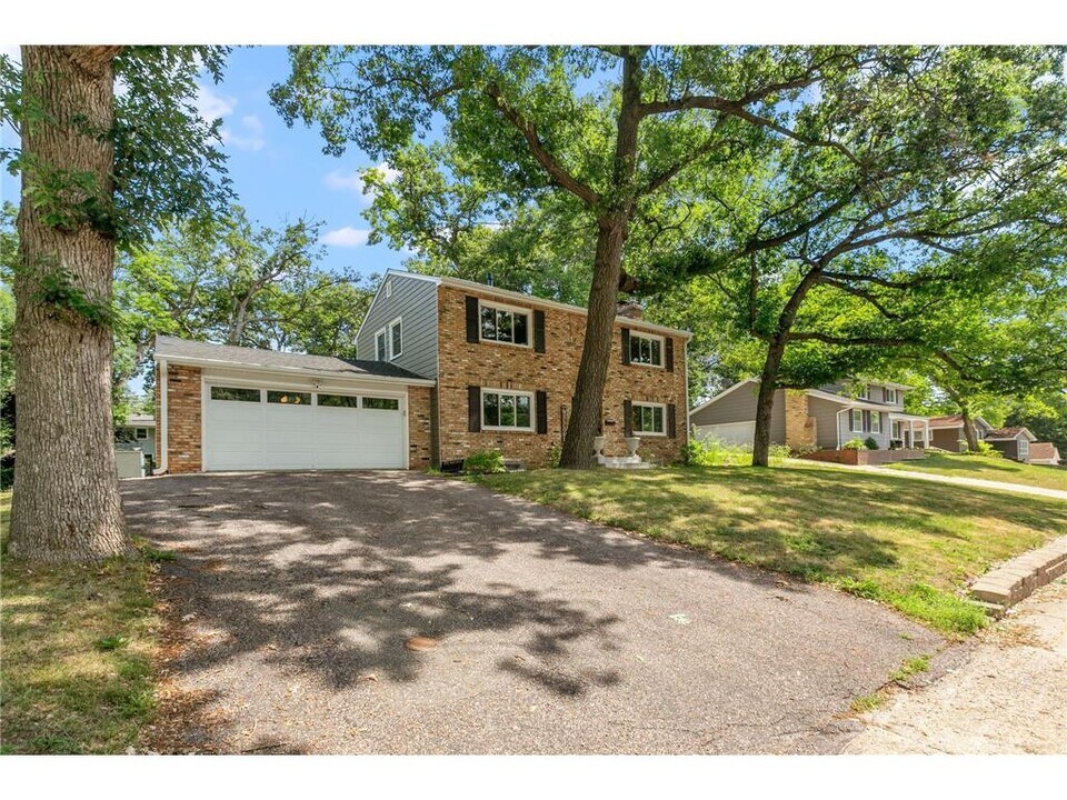 1620 Winnetka Ave N in Minneapolis, MN - Building Photo