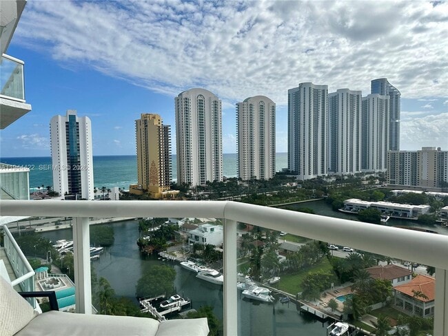 16500 Collins Ave in Sunny Isles Beach, FL - Building Photo - Building Photo