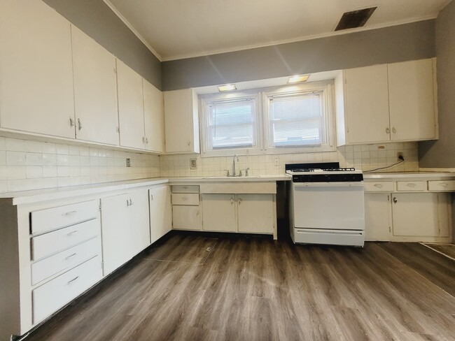 property at 412 Yund St