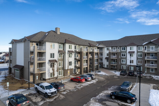 Raven Ridge Court in Calgary, AB - Building Photo - Building Photo
