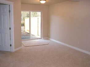 4250 Spring Creek Ln in Bellingham, WA - Building Photo - Building Photo